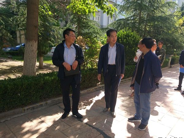 公司副總經(jīng)理文國民帶隊赴雅居物業(yè)公司考察學(xué)習(圖2) 公司副總經(jīng)理文國民帶隊赴雅居物業(yè)公司考察學(xué)習(圖2)