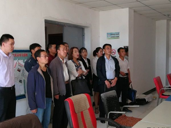 公司副總經(jīng)理文國民帶隊赴雅居物業(yè)公司考察學(xué)習(圖3) 公司副總經(jīng)理文國民帶隊赴雅居物業(yè)公司考察學(xué)習(圖3)
