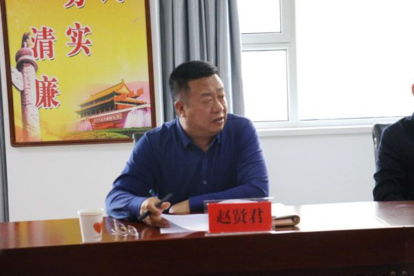 楊東虎任平?jīng)鲢垂究偨?jīng)理 平?jīng)鲢垂I(yè)投資發(fā)展有限責任公司召開(kāi)全體管理人員大會(huì )(圖4) 楊東虎任平?jīng)鲢垂究偨?jīng)理 平?jīng)鲢垂I(yè)投資發(fā)展有限責任公司召開(kāi)全體管理人員大會(huì )(圖4)
