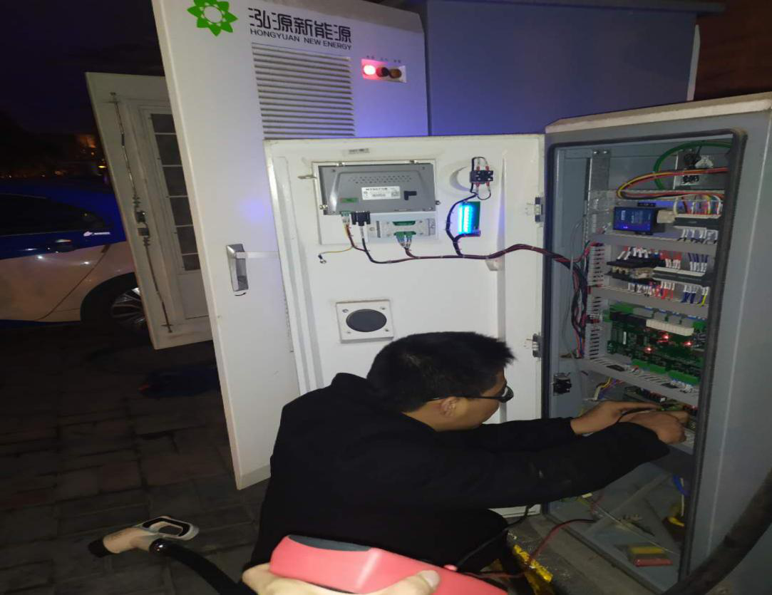 泓源新能源公司緊急處理1起充電設備故障(圖2) 泓源新能源公司緊急處理1起充電設備故障(圖2)