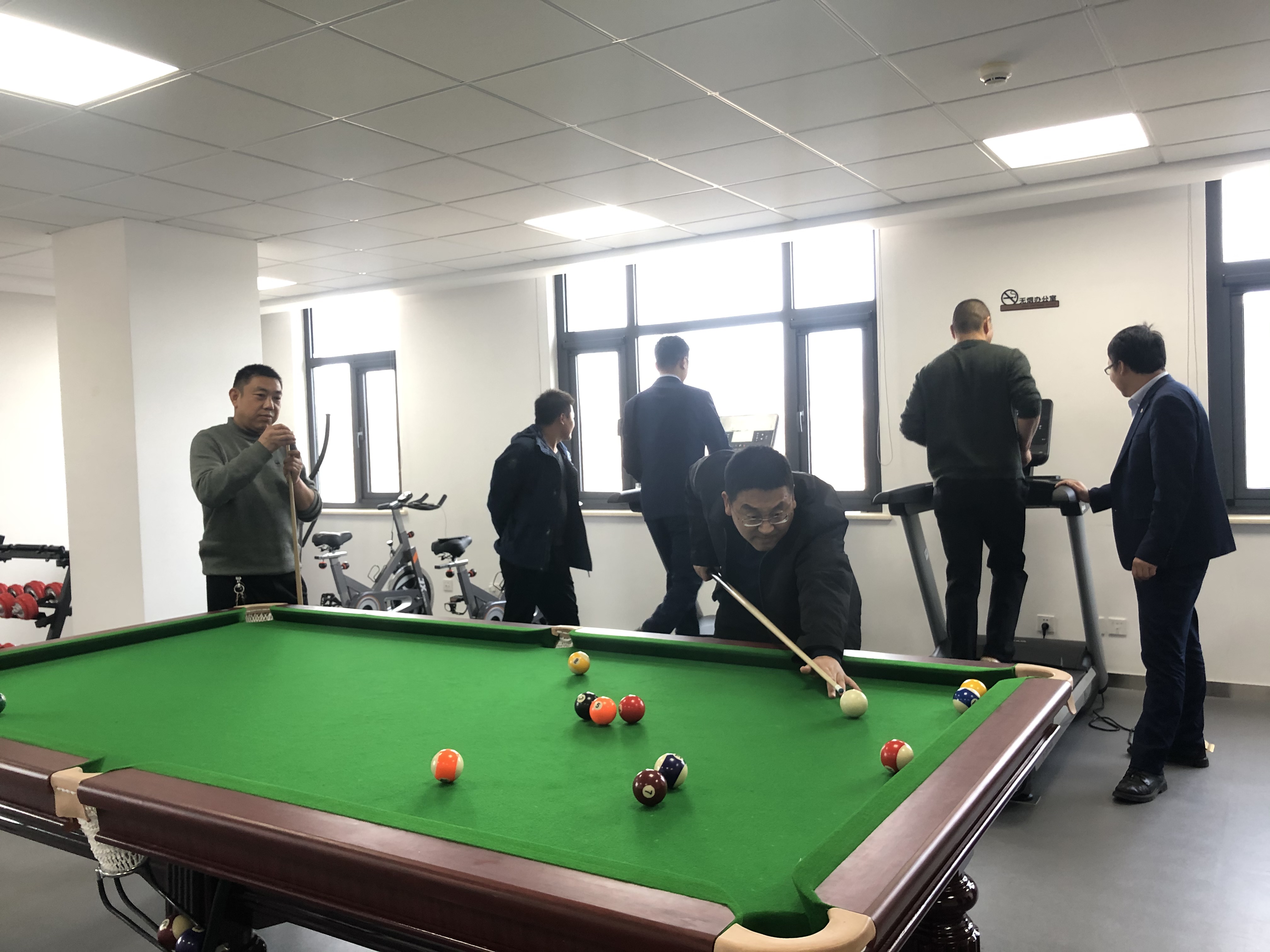 泓源公司舉辦“慶元旦、迎新春”職工乒乓球臺球比賽(圖5)