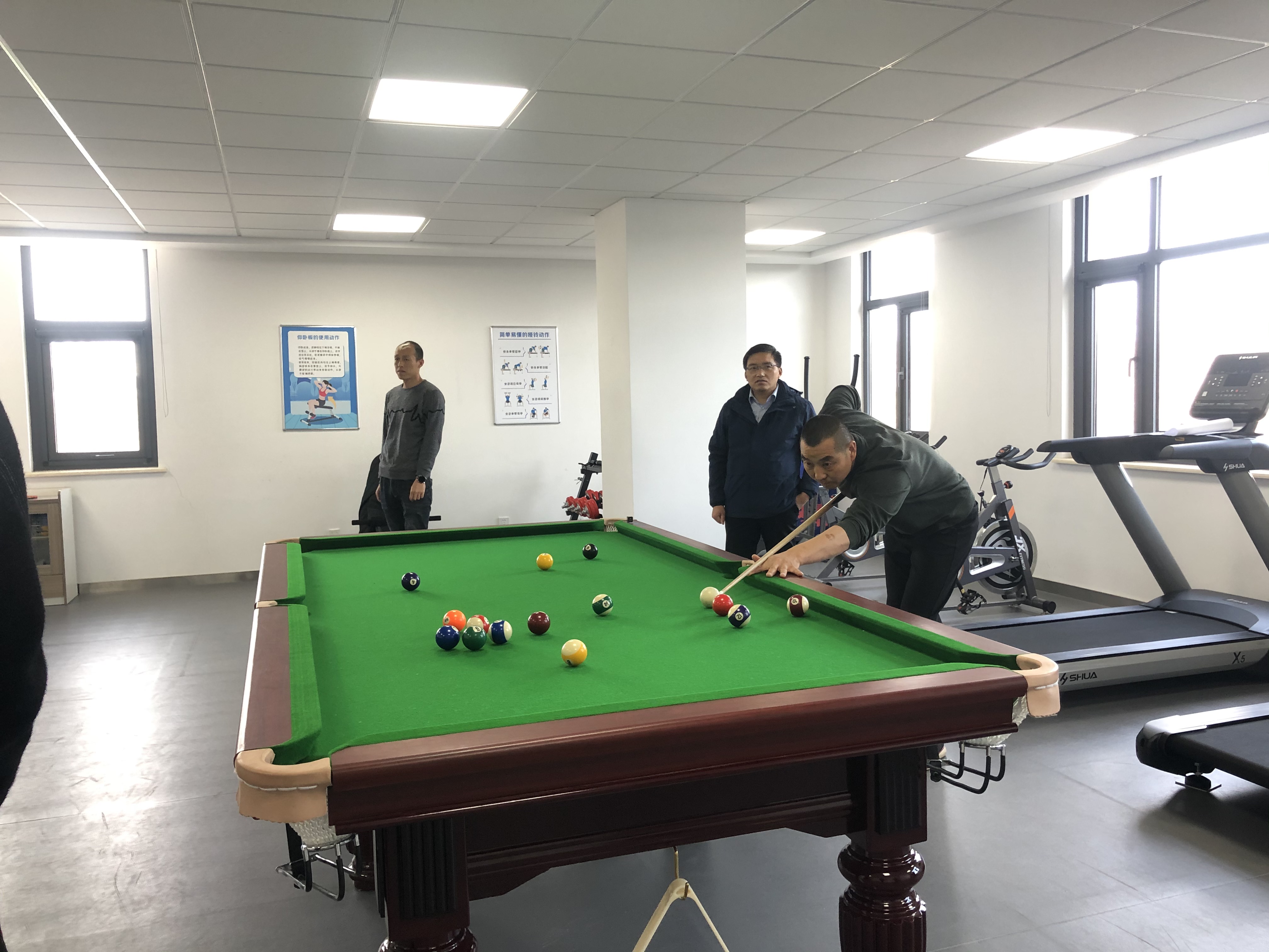 泓源公司舉辦“慶元旦、迎新春”職工乒乓球臺球比賽(圖7)