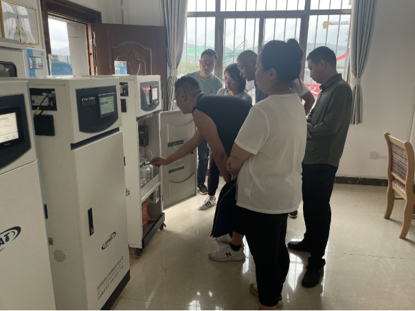 平?jīng)鍪猩鷳B(tài)環(huán)境局信息監控中心到城東污水處理公司檢查指導工作(圖1) 平?jīng)鍪猩鷳B(tài)環(huán)境局信息監控中心到城東污水處理公司檢查指導工作(圖1)