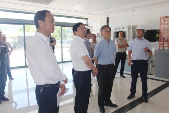 省工信廳調研指導泓盛達公司工作(圖1) 省工信廳調研指導泓盛達公司工作(圖1)