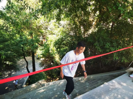 助力文旅市場(chǎng) 展示產(chǎn)投風(fēng)采——市產(chǎn)投集團組織開(kāi)展員工登山比賽活動(dòng)(圖8) 助力文旅市場(chǎng) 展示產(chǎn)投風(fēng)采——市產(chǎn)投集團組織開(kāi)展員工登山比賽活動(dòng)(圖8)