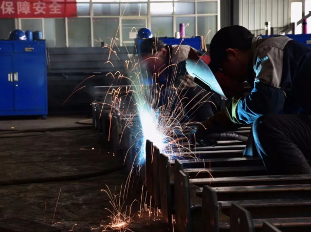 市產(chǎn)投集團裝備制造企業(yè)上半年產(chǎn)銷(xiāo)兩旺(圖5)