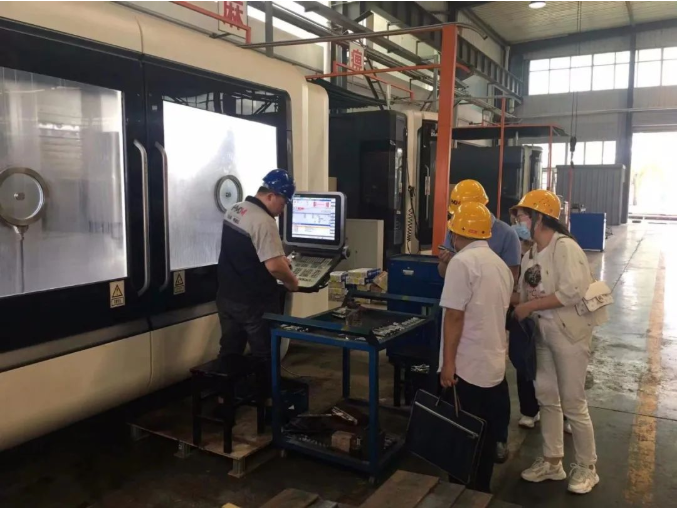 市產(chǎn)投集團百名員工下一線(xiàn)真磨礪練本領(lǐng)(圖2) 市產(chǎn)投集團百名員工下一線(xiàn)真磨礪練本領(lǐng)(圖2)